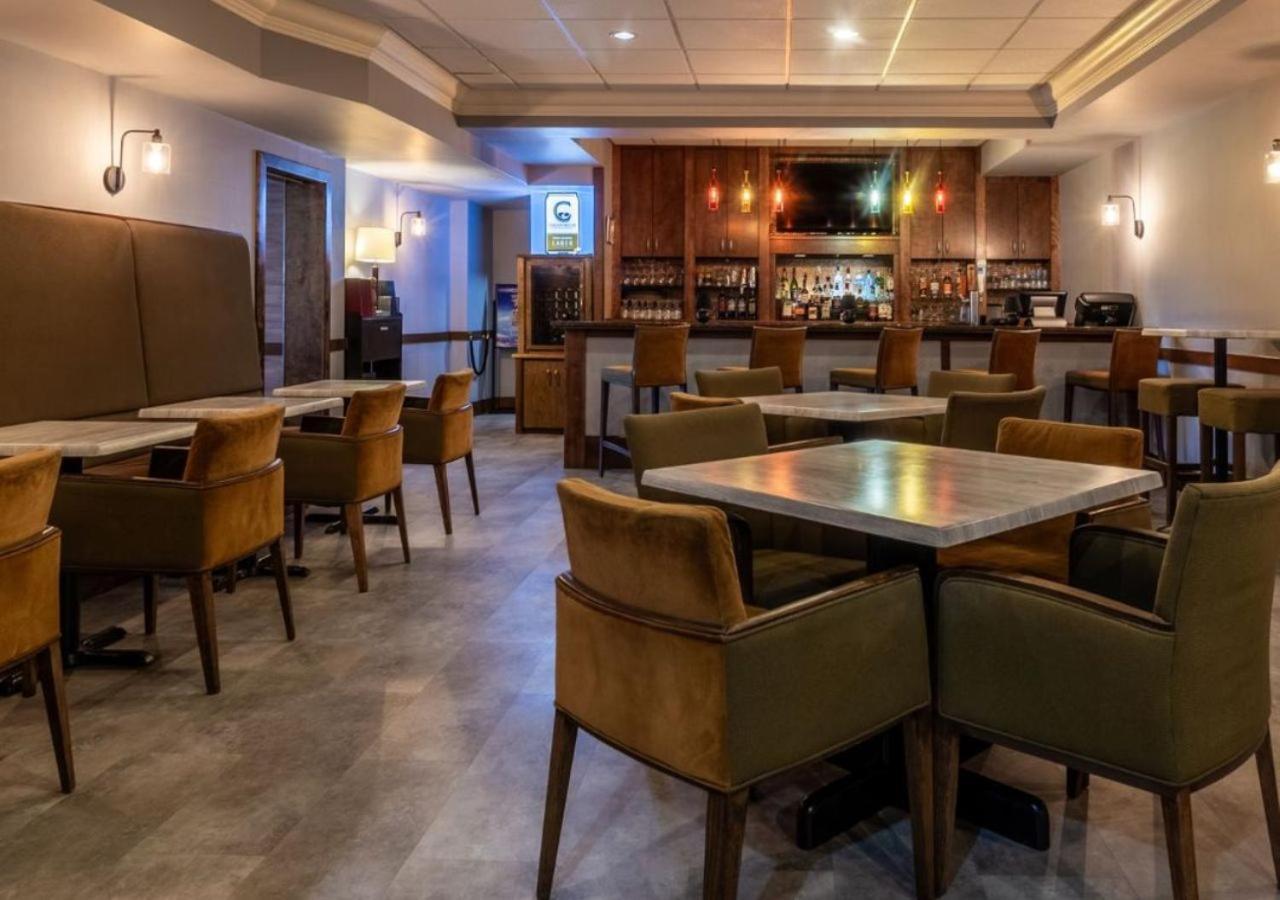 Inn On Prince Hotel And Conference Centre Truro (Adults Only) Bagian luar foto
